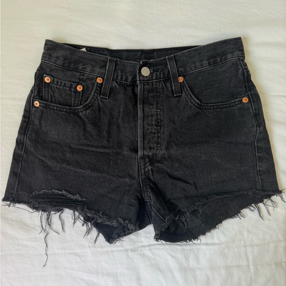Levi's Black Jean Shorts with Frayed Hem and High-Waisted Fit